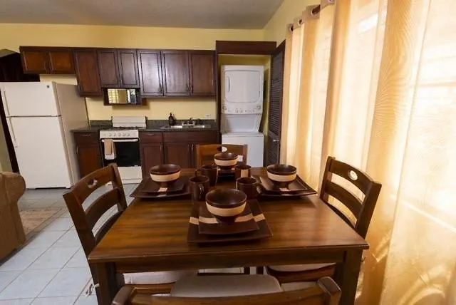 דירות East End Village Cozy Coconut